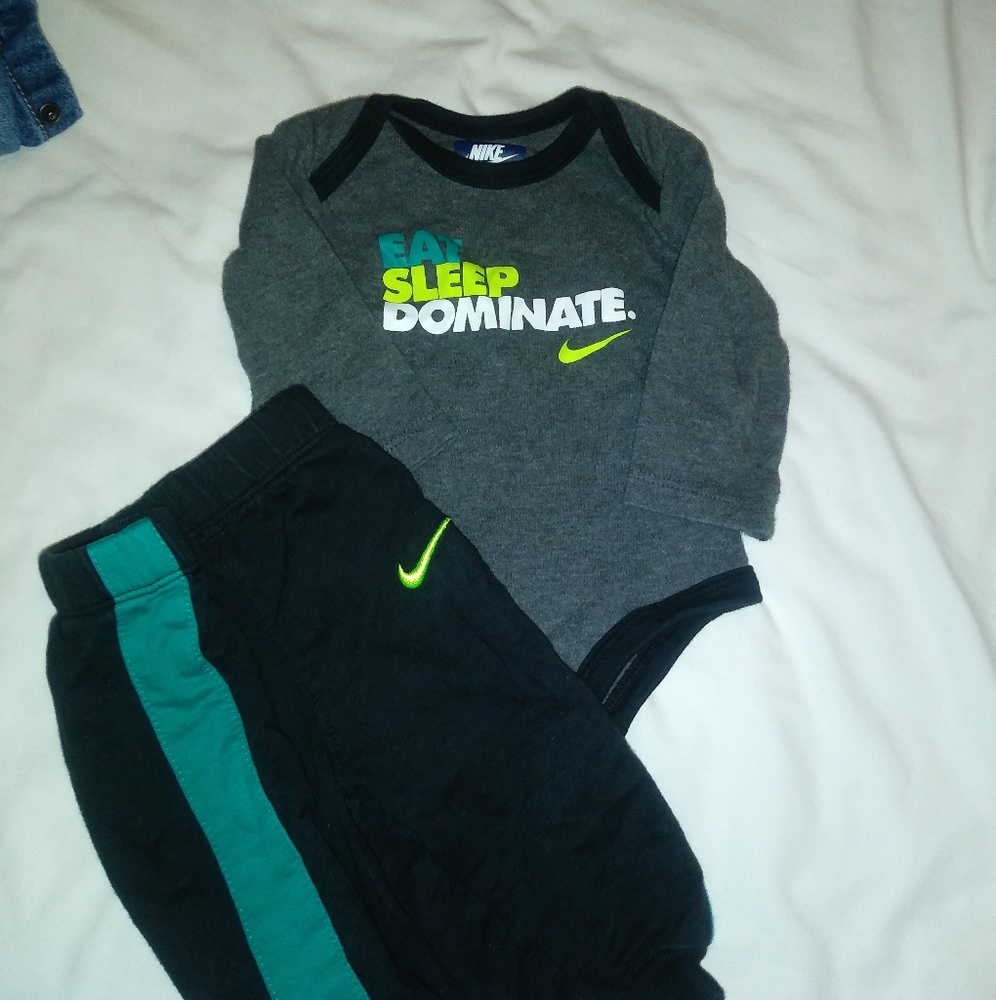 Baby nike outfit